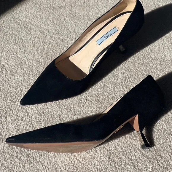 Authentic Prada Black Pointed Toe Heels - Picture 5 of 8